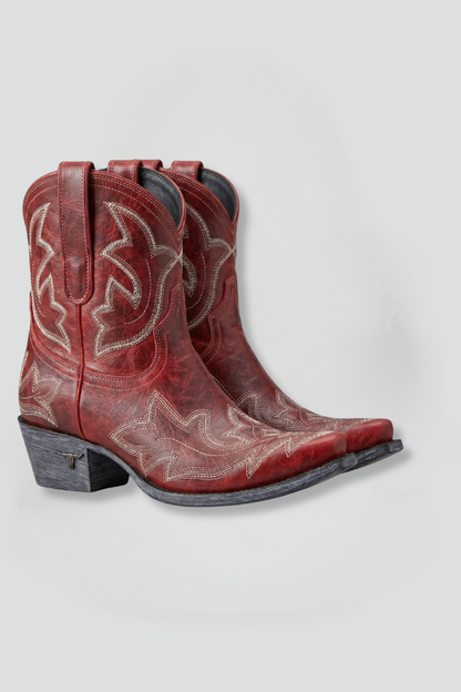 Women's Boots with Embroidered Detailing for All-Season Wear