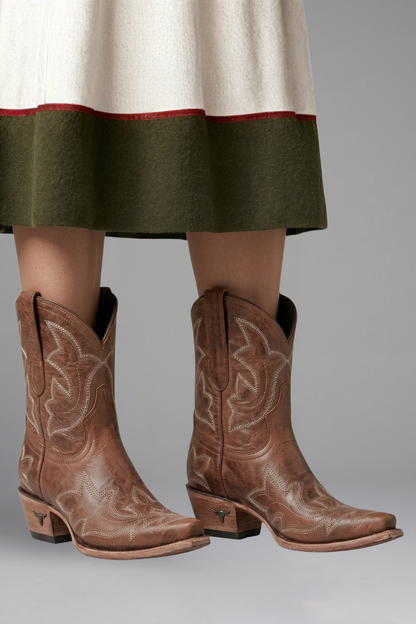 Women's Boots with Embroidered Detailing for All-Season Wear