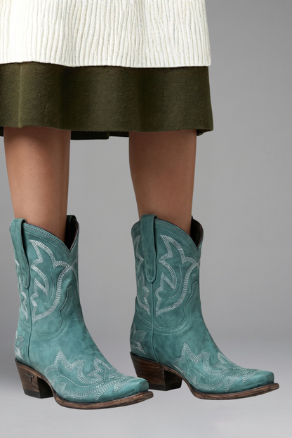 Women's Boots with Embroidered Detailing for All-Season Wear