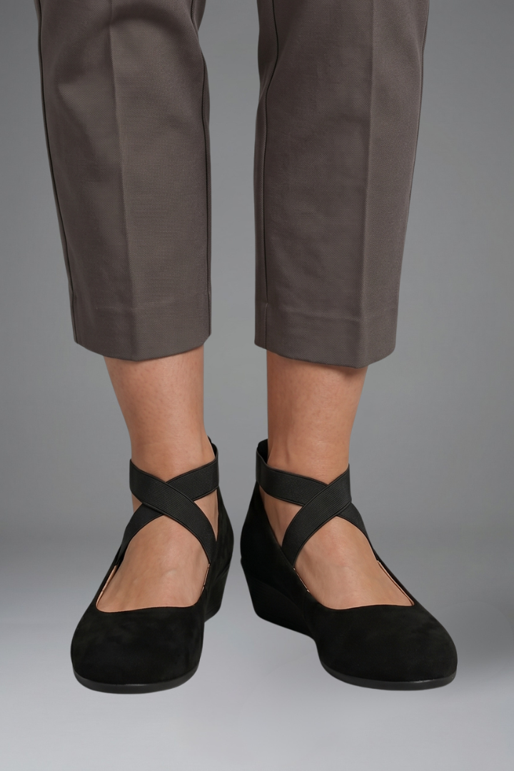 Women's Slip-On Flat Shoes – Elastic Strap Detail