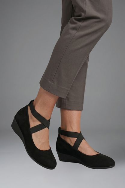 Women's Slip-On Flat Shoes – Elastic Strap Detail
